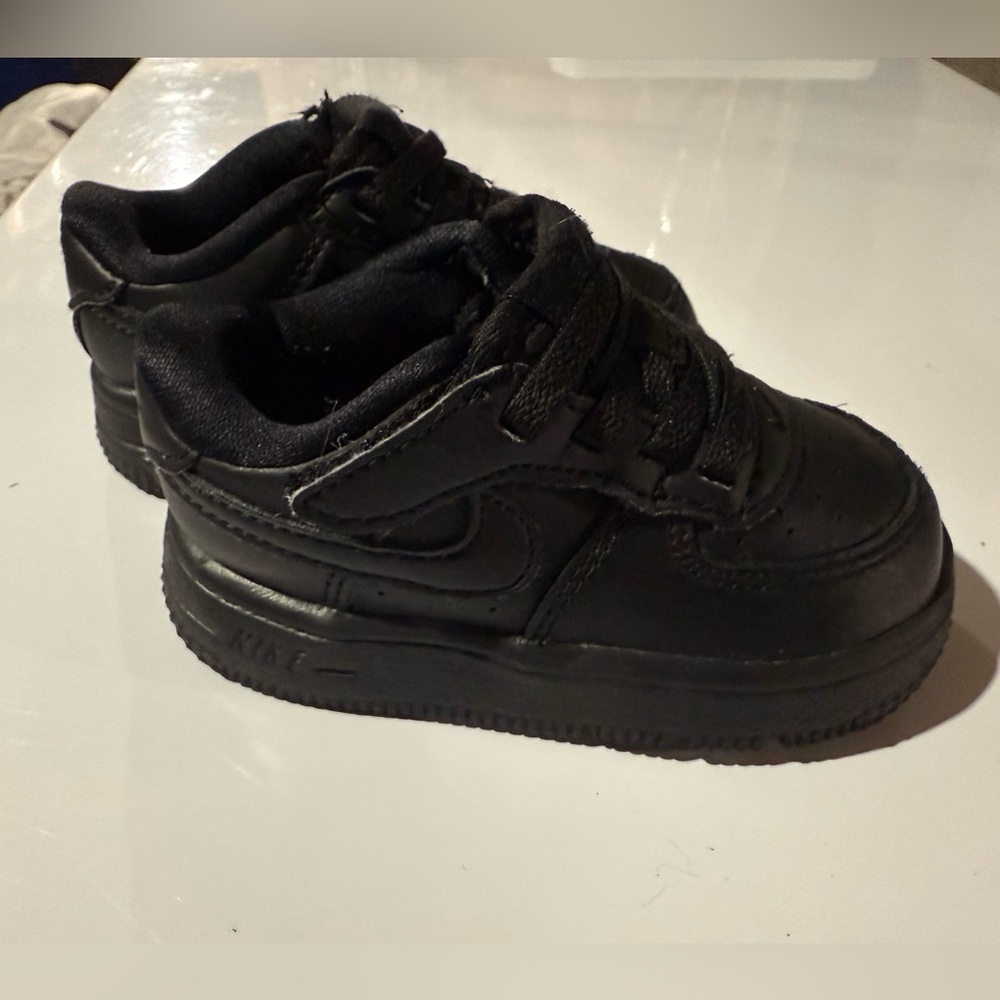 Nike Air Force 1 Low EasyOn ‘Triple Black’ Toddler Size 6